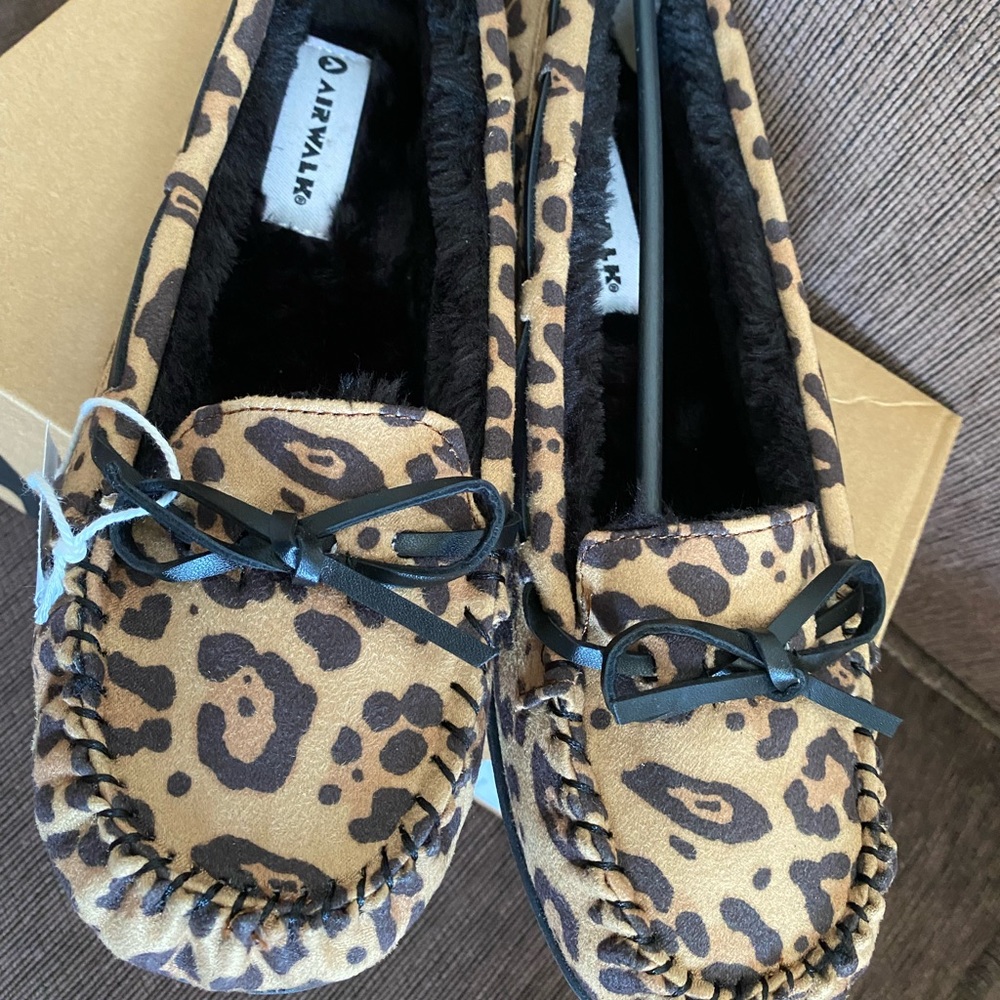 Brand new airwalk leopard print moccasins